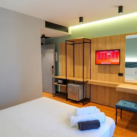 Seawave فندق ساراندا